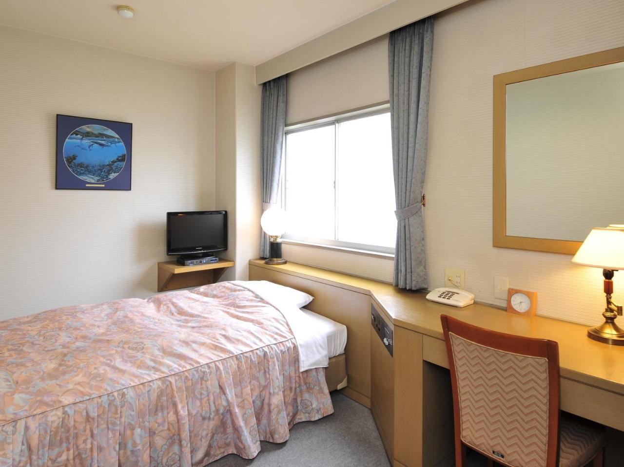 Business Hotel Prince Takamatsu Exteriör bild